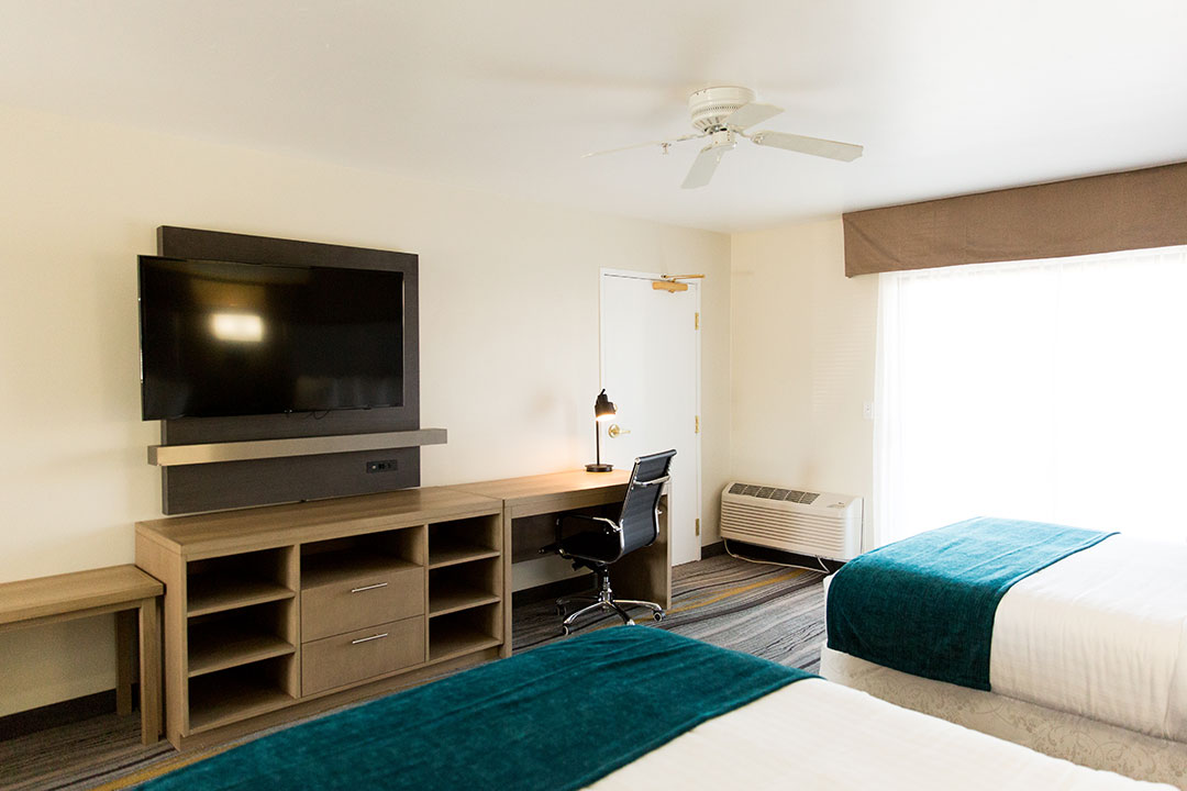 Los Viajeros Inn Two Queen Bed Room - Wickenburg, Arizona Hotel Accommodations